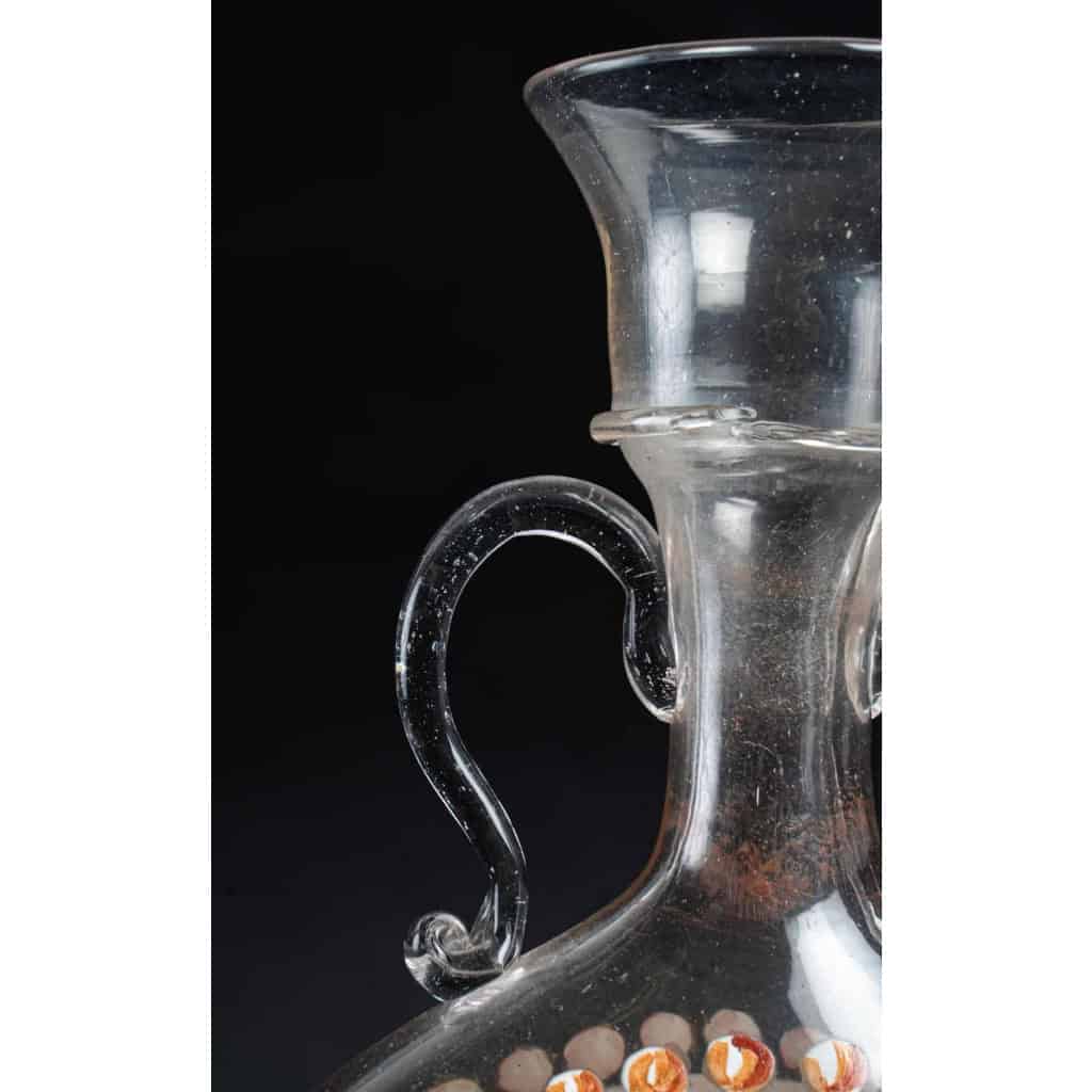 Vase venitien, fin XVIIIème/ Début XIXème emaillé noir et blanc