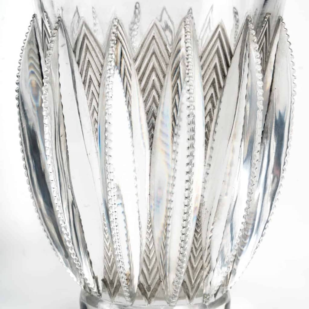 Vase « Gerardmer » verre blanc patiné gris de René LALIQUE | Biron Vase "Gerardmer" verre blanc patiné gris de René LALIQUE