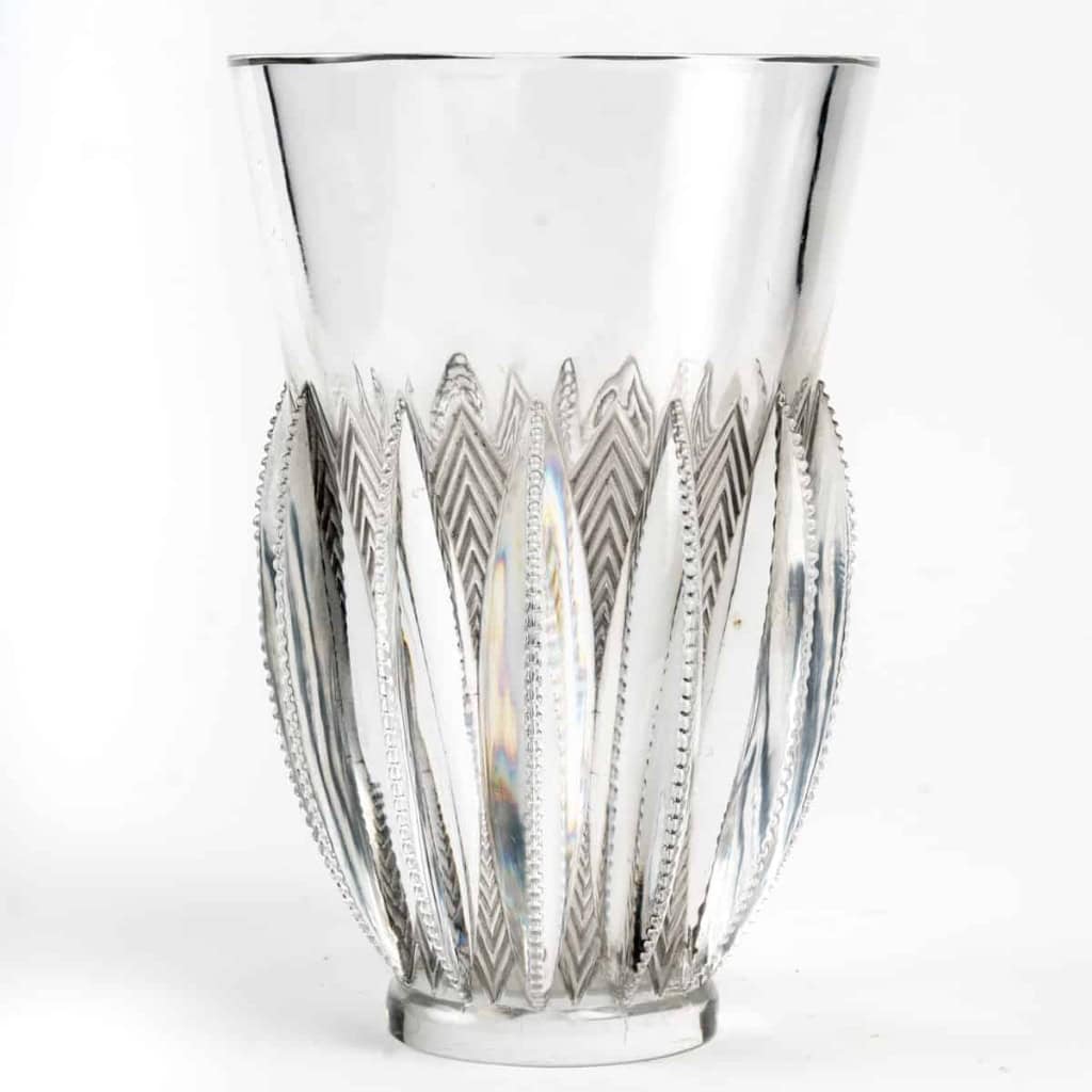 Vase « Gerardmer » verre blanc patiné gris de René LALIQUE | Biron Vase "Gerardmer" verre blanc patiné gris de René LALIQUE