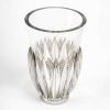 Vase « Gerardmer » verre blanc patiné gris de René LALIQUE | Biron Vase "Gerardmer" verre blanc patiné gris de René LALIQUE