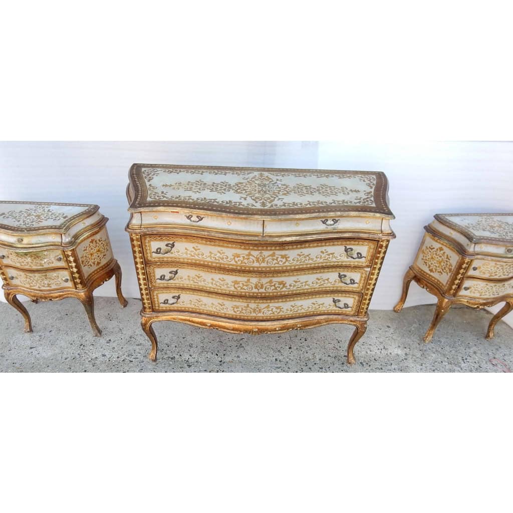 1950/70′ Commode Arbalète Et Paire De Chevets 3 Tiroirs Bois Doré Style Renaissance Italienne 124X49XH91 cm