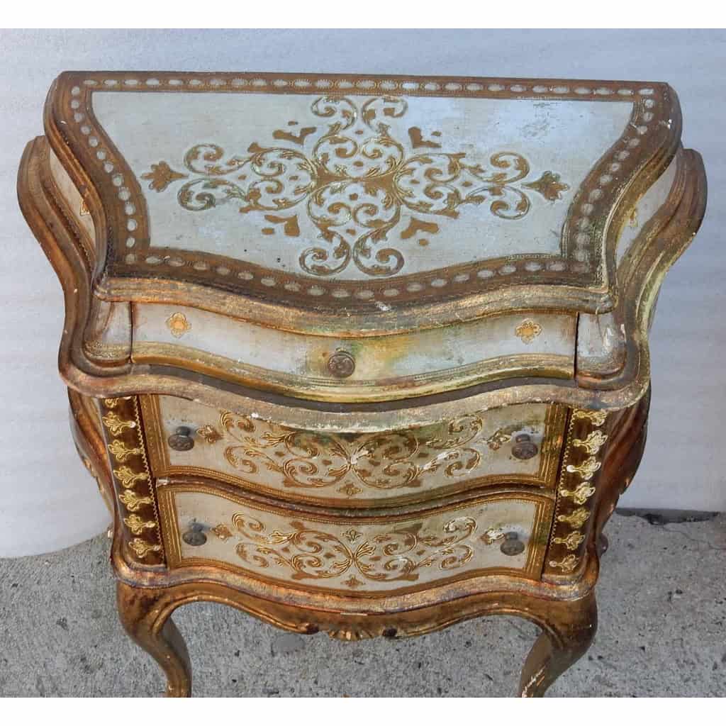 1950/70′ Commode Arbalète Et Paire De Chevets 3 Tiroirs Bois Doré Style Renaissance Italienne 124X49XH91 cm