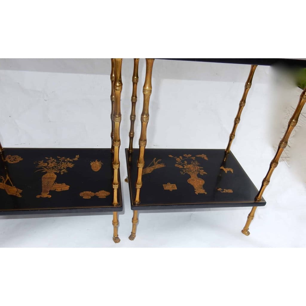 1950′ Paire de Tables Maison Baguès Décor Bambou en Bronze Doré Avec Plateaux Laque de Chine 40 X 30 X H 58