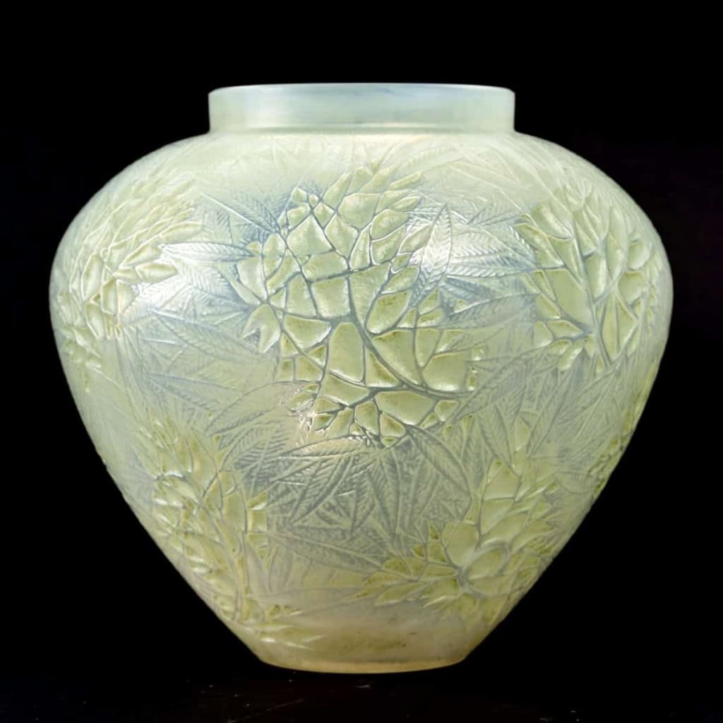Vase « Estérel » verre opalescent double couche patiné vert de René LALIQUE | Biron |||||||