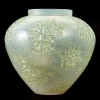 Vase « Estérel » verre opalescent double couche patiné vert de René LALIQUE | Biron Vase "Estérel" verre opalescent double couche patiné vert de René LALIQUE
