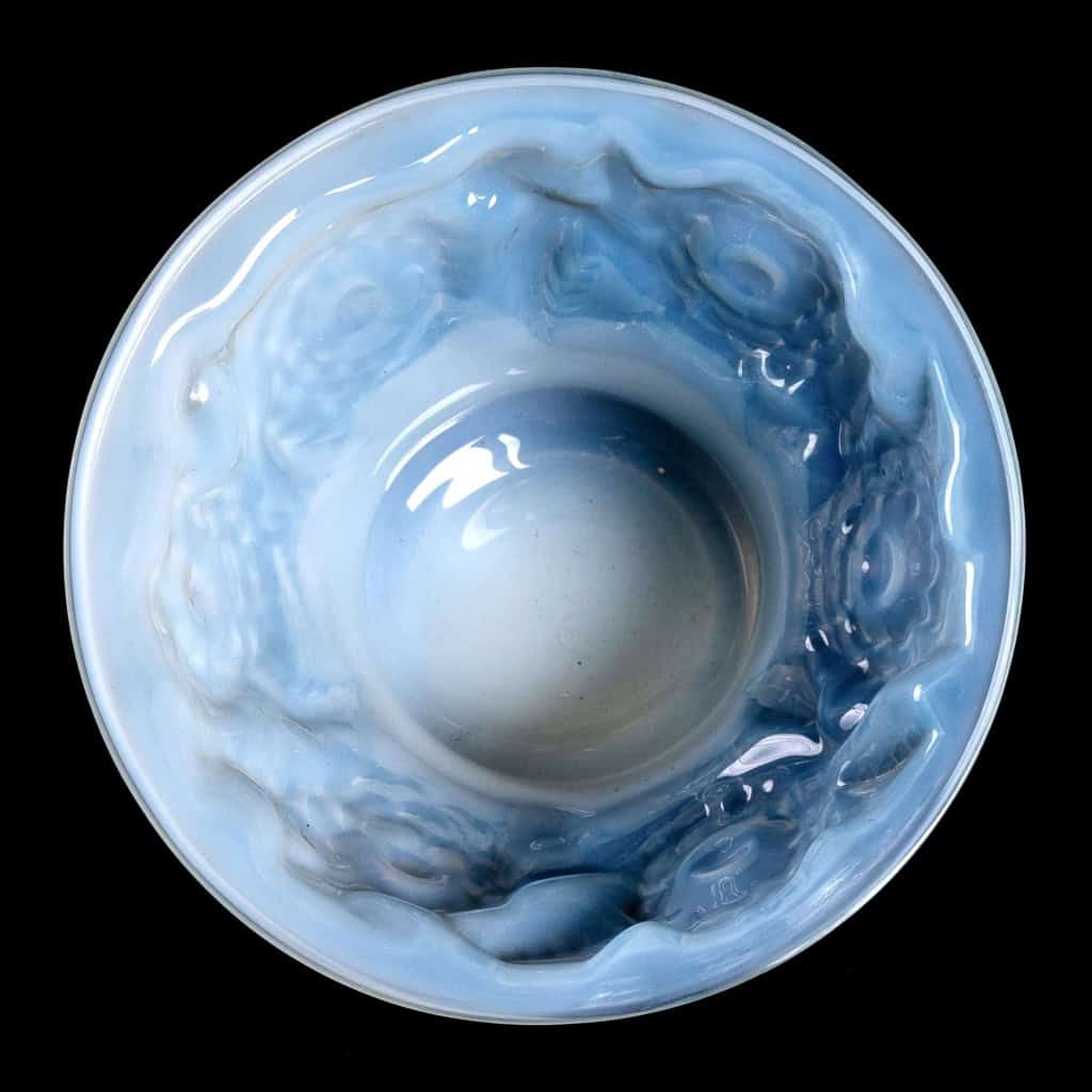 Vase « Orléans » verre opalescent de René LALIQUE | Biron Vase "Orléans" verre opalescent de René LALIQUE