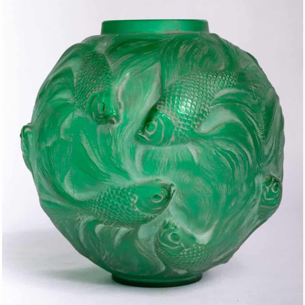 Vase « Formose » en verre vert émeraude patiné blanc de René LALIQUE | Biron ||||||