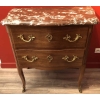 Commode petite sauteuse deux tiroirs en acajou 18è siècle | Biron Commode petite sauteuse deux tiroirs en acajou 18è siècle