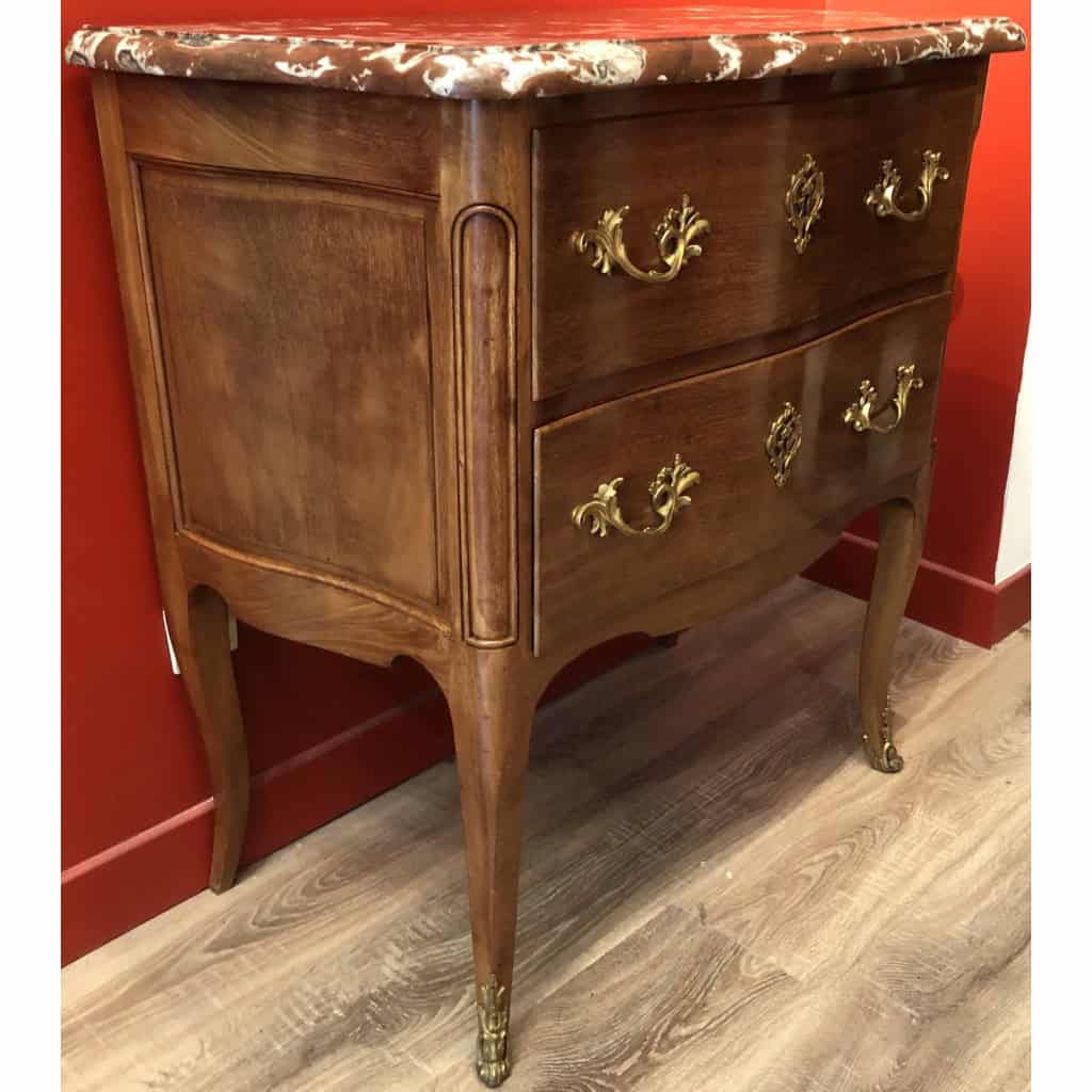 Commode petite sauteuse deux tiroirs en acajou 18è siècle | Biron Commode petite sauteuse deux tiroirs en acajou 18è siècle