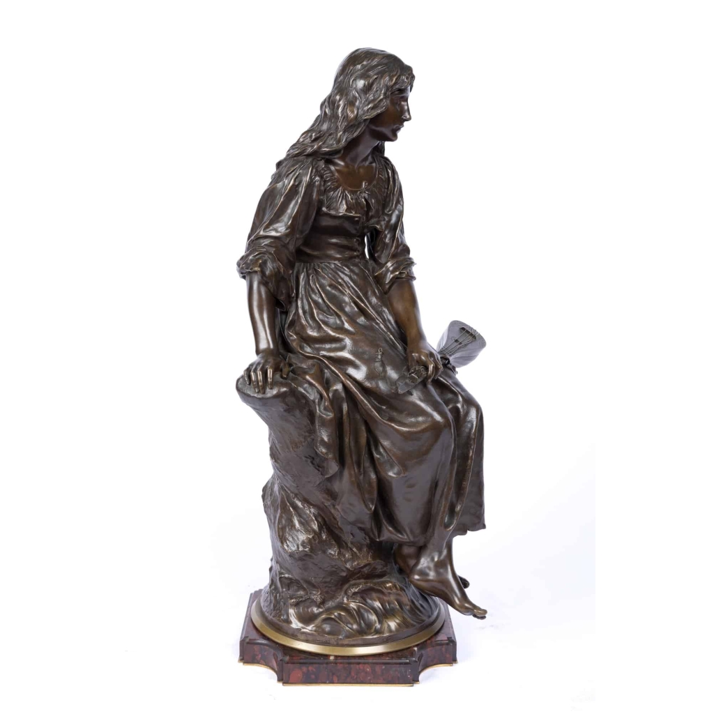 A French Late 19th Century Bronze « La Joueuse à La Mandoline » by Paul Eugène Mengin (1853-1937) | Biron A French Late 19th Century Bronze "La Joueuse à La Mandoline" by Paul Eugène Mengin (1853-1937)