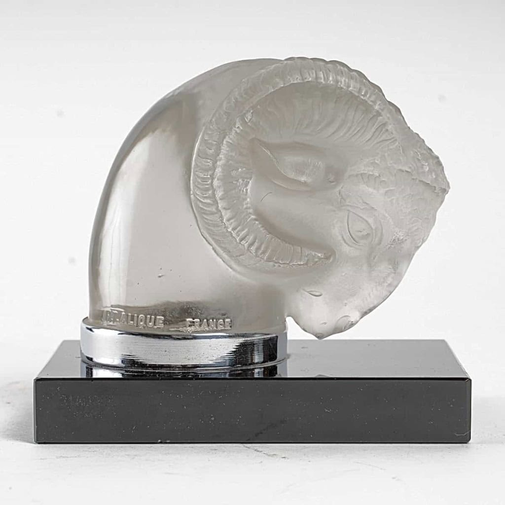 Paire Mascottes Serre-livres « Tête De Bélier » verre blanc sur socle verre noir de René LALIQUE | Biron Paire Mascottes Serre-livres "Tête De Bélier" verre blanc sur socle verre noir de René LALIQUE
