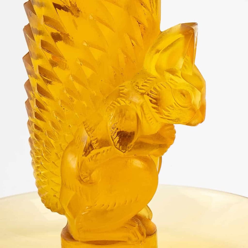 Cendrier Baguier « Ecureuil » verre jaune ambré de René LALIQUE | Biron Cendrier Baguier "Ecureuil" verre jaune ambré de René LALIQUE