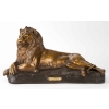 Lion couché en terre cuite, XIXème | Biron ||||