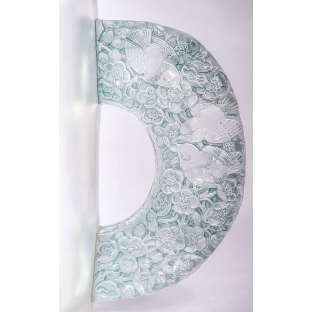 Vase "Pétrarque" verre blanc patiné bleu de René LALIQUE