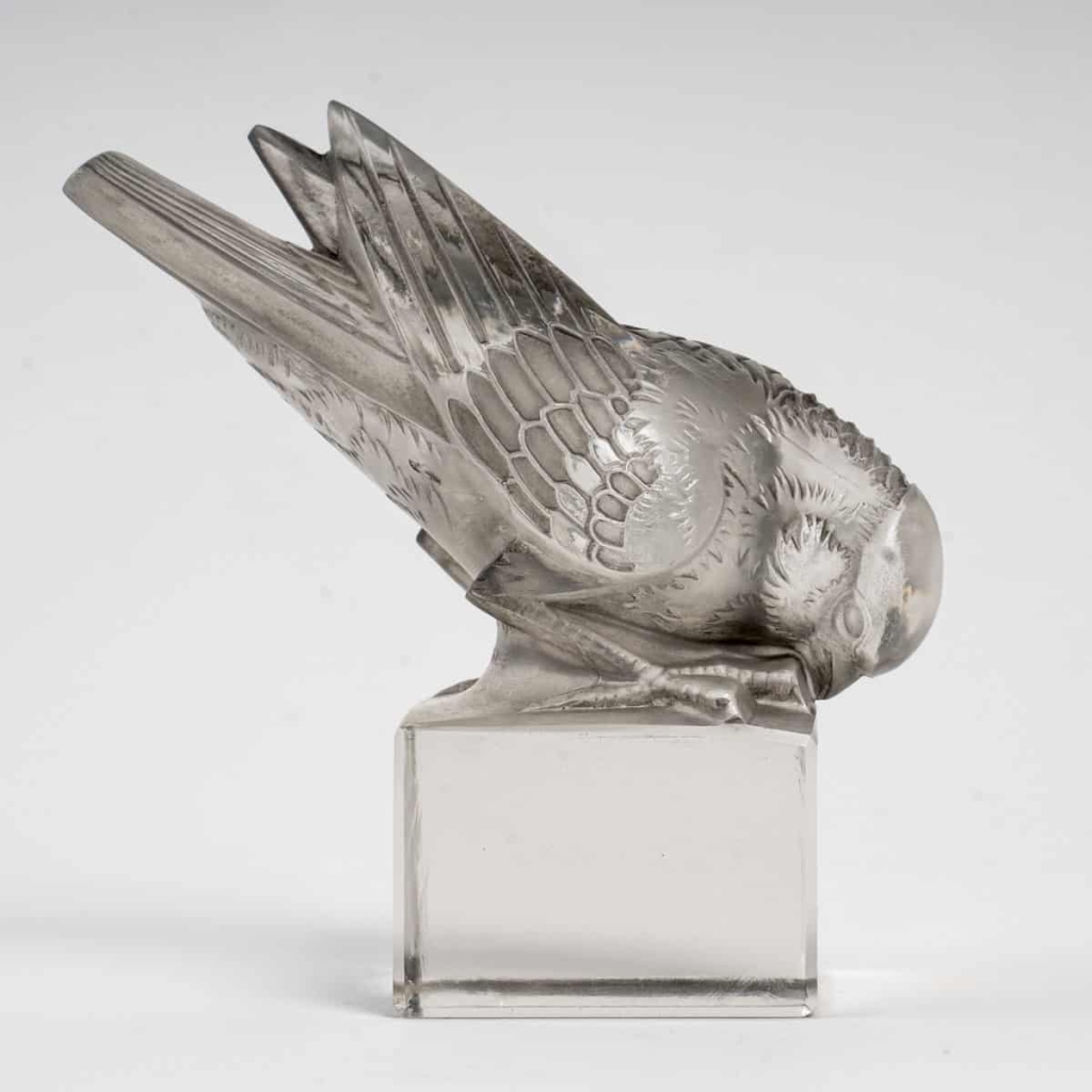 Presse-Papiers « Moineau Sur Socle Ailes Croisées » verre blanc patiné gris de René LALIQUE | Biron ||||||||