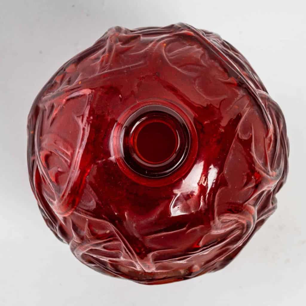 Vase « Ronces » verre rouge double couche de René LALIQUE | Biron Vase "Ronces" verre rouge double couche de René LALIQUE