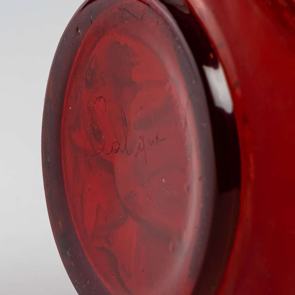 Vase « Ronces » verre rouge double couche de René LALIQUE | Biron Vase "Ronces" verre rouge double couche de René LALIQUE