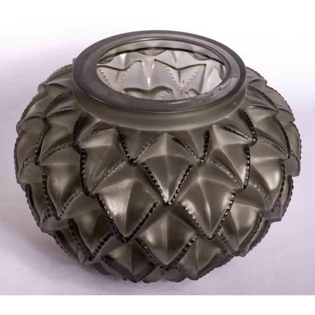 Vase "Languedoc" verre gris de René LALIQUE