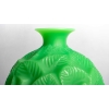 Vase « Ormeaux » verre vert jade de René LALIQUE | Biron Vase "Ormeaux" verre vert jade de René LALIQUE
