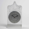 Pendule « Hélène » verre blanc patiné bleu de René LALIQUE – mouvement mécanique | Biron |||||||
