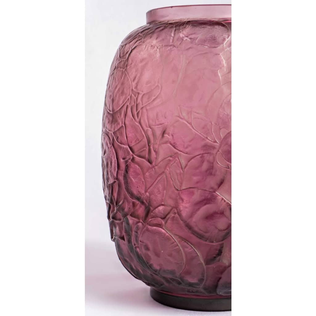 Vase « Monnaie du Pape » verre améthyste de René LALIQUE | Biron Vase "Monnaie du Pape" verre améthyste de René LALIQUE