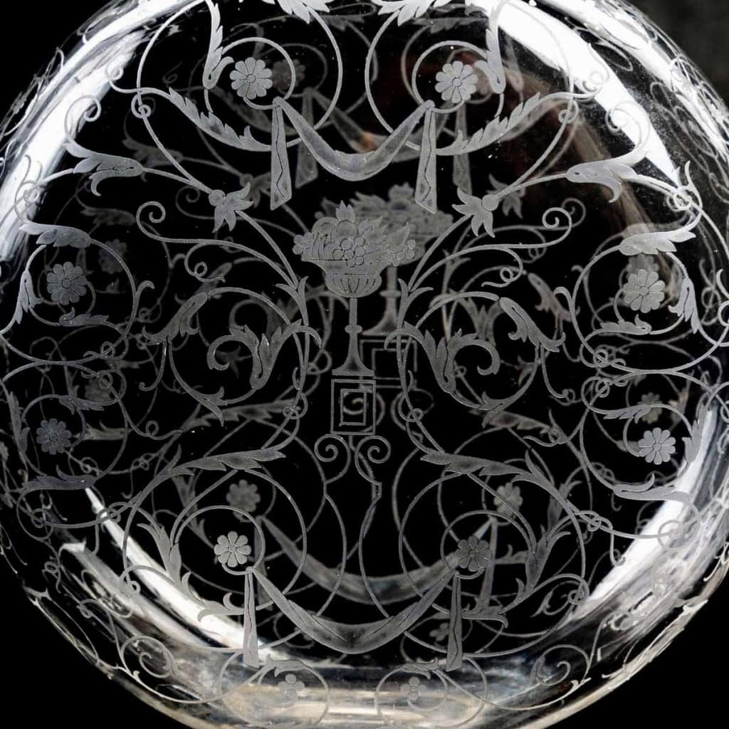 Service « Michel Ange » cristal blanc – 35 Pièces (32 Verres + 2 Carafes + 1 Pichet) de BACCARAT | Biron Service "Michel Ange" cristal blanc - 35 Pièces (32 Verres + 2 Carafes + 1 Pichet) de BACCARAT