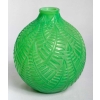 Vase « Espalion » verre vert jade double couche de René LALIQUE | Biron Vase "Espalion" verre vert jade double couche de René LALIQUE