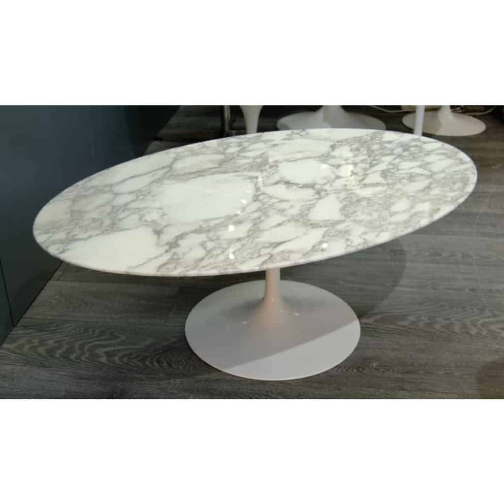 Eero Saarinen & Knoll International – table basse ovale « tulipe » en marbre | Biron Eero Saarinen & Knoll International - table basse ovale "tulipe" en marbre