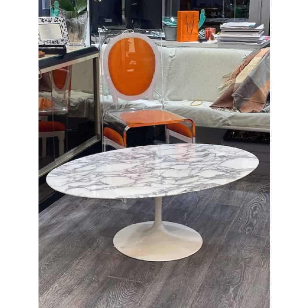 Eero Saarinen & Knoll International – table basse ovale « tulipe » en marbre | Biron Eero Saarinen & Knoll International - table basse ovale "tulipe" en marbre