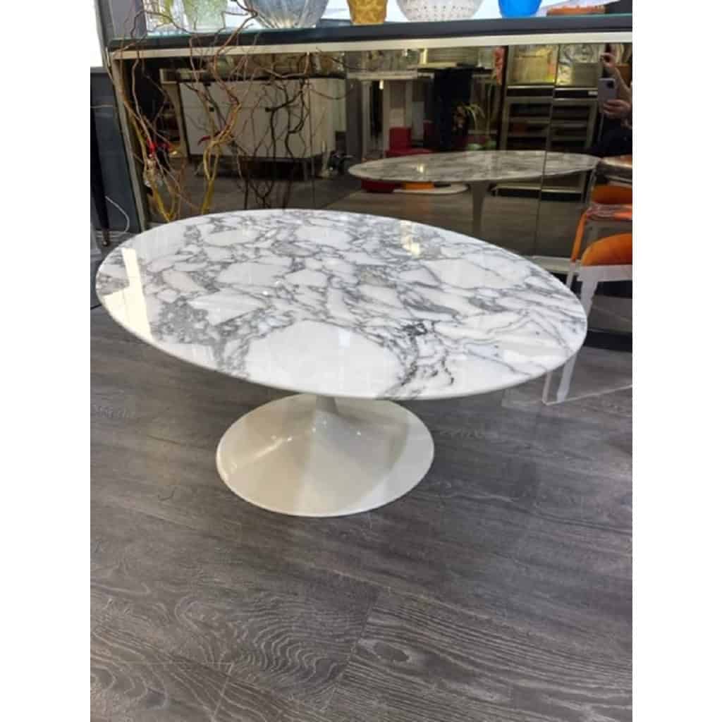 Eero Saarinen & Knoll International – table basse ovale « tulipe » en marbre | Biron Eero Saarinen & Knoll International - table basse ovale "tulipe" en marbre