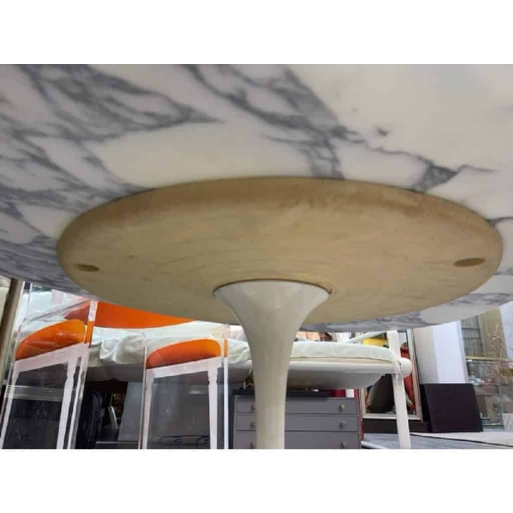 Eero Saarinen & Knoll International – table basse ovale « tulipe » en marbre | Biron Eero Saarinen & Knoll International - table basse ovale "tulipe" en marbre