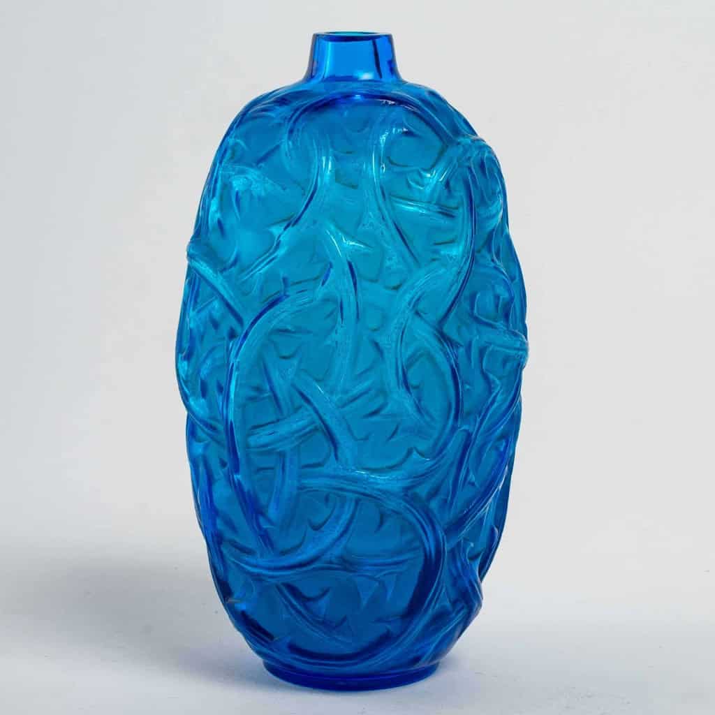 Vase « Ronces » verre bleu électrique de René LALIQUE | Biron Vase "Ronces" verre bleu électrique de René LALIQUE