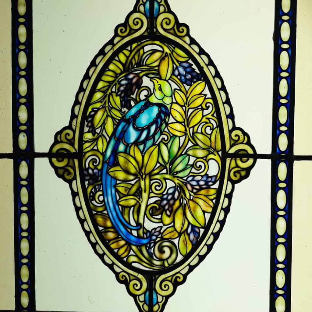 PAIRE DE VITRAUX OISEAUX DU PARADIS | Biron PAIRE DE VITRAUX OISEAUX DU PARADIS