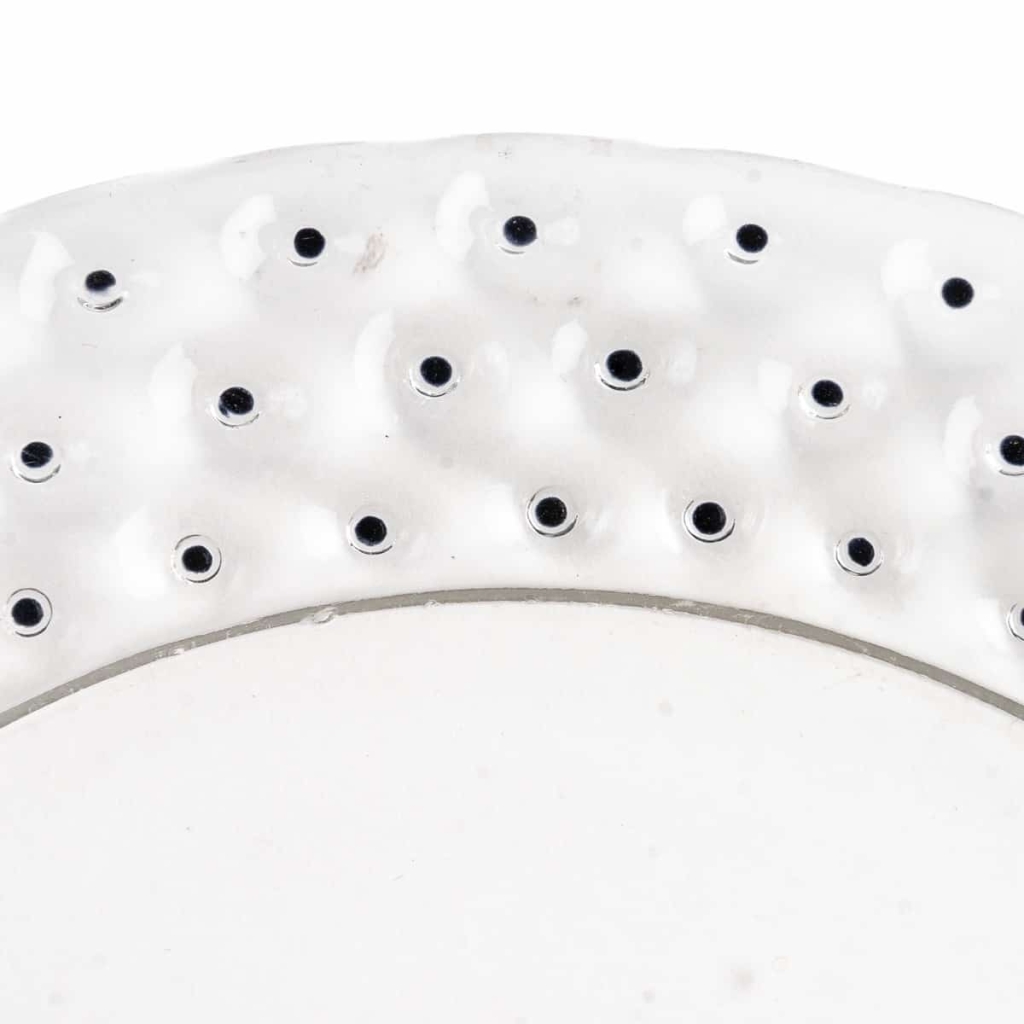 Suite de 9 Assiettes "Cactus" verre blanc émaillé noir de René LALIQUE