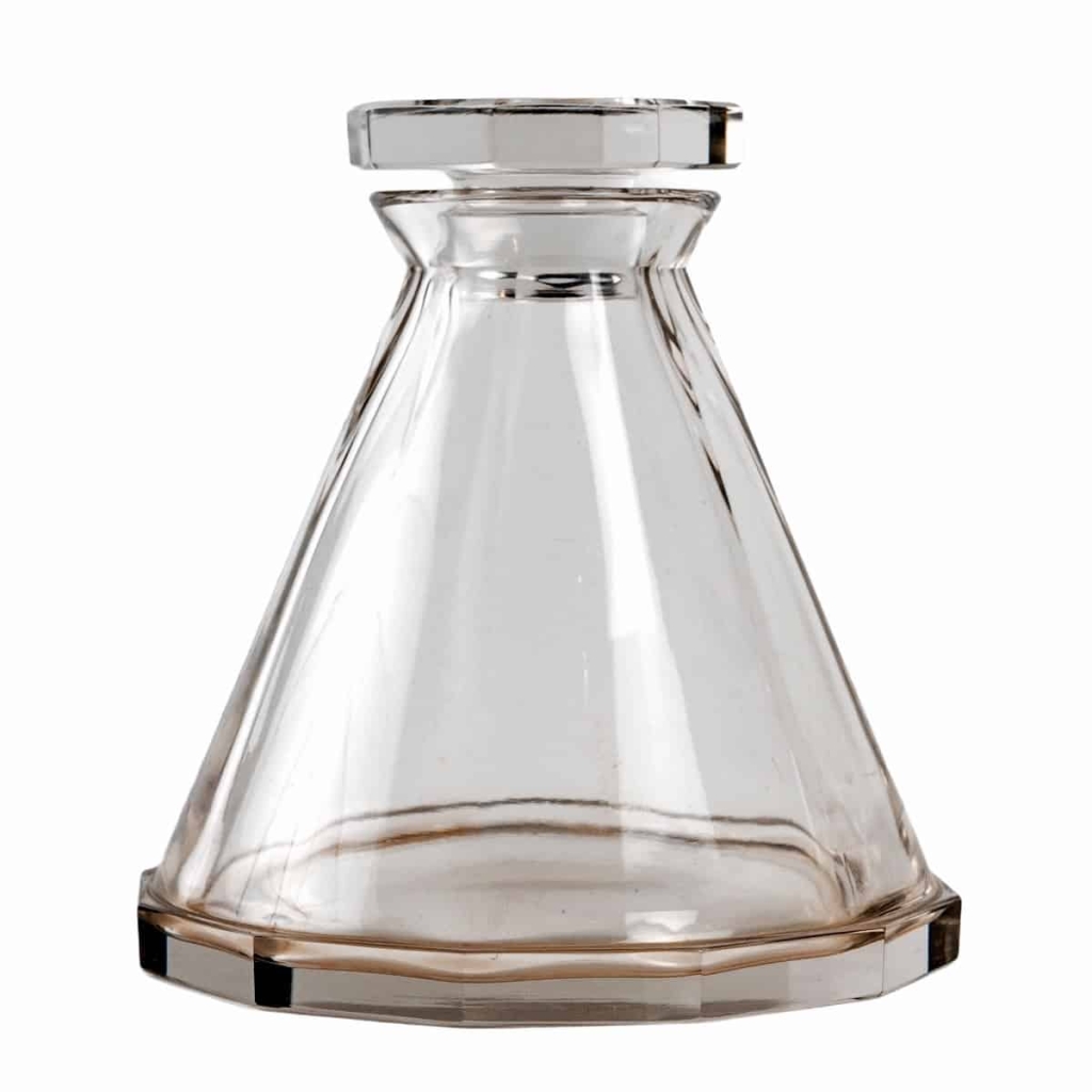 Service « Quincy » – 34 Pièces ( 32 Verres – 1 Carafe – 1 Broc) de René LALIQUE | Biron Service "Quincy" - 34 Pièces ( 32 Verres - 1 Carafe - 1 Broc) de René LALIQUE