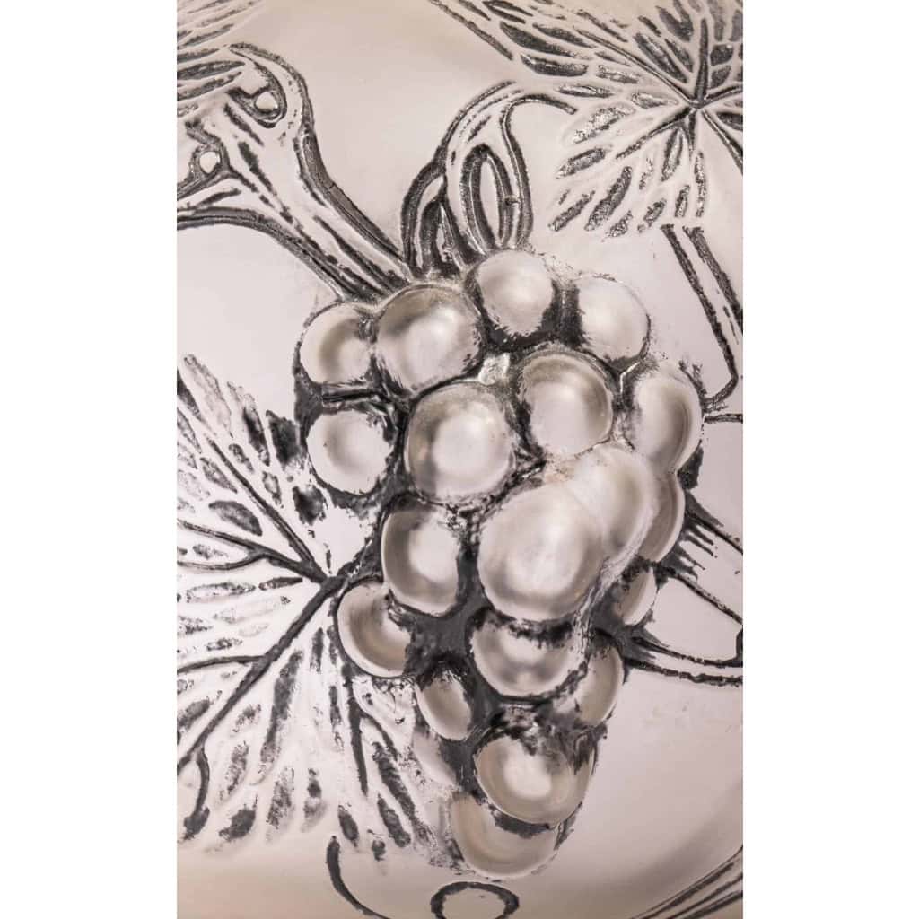 Brûle-Parfum « Raisins » verre blanc émaillé noir d’origne socle bois de René LALIQUE pour ROBJ | Biron Brûle-Parfum "Raisins" verre blanc émaillé noir d'origne socle bois de René LALIQUE pour ROBJ