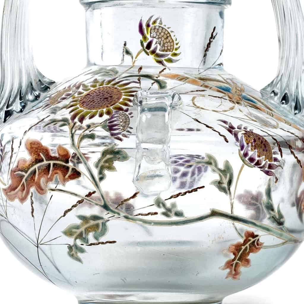 Vase Brûle-Parfums « Vol d’un Lépidoptère parmi des Gaillardes » verre clair de lune émaillé d’Emile Gallé | Biron Vase Brûle-Parfums "Vol d'un Lépidoptère parmi des Gaillardes" verre clair de lune émaillé d'Emile Gallé