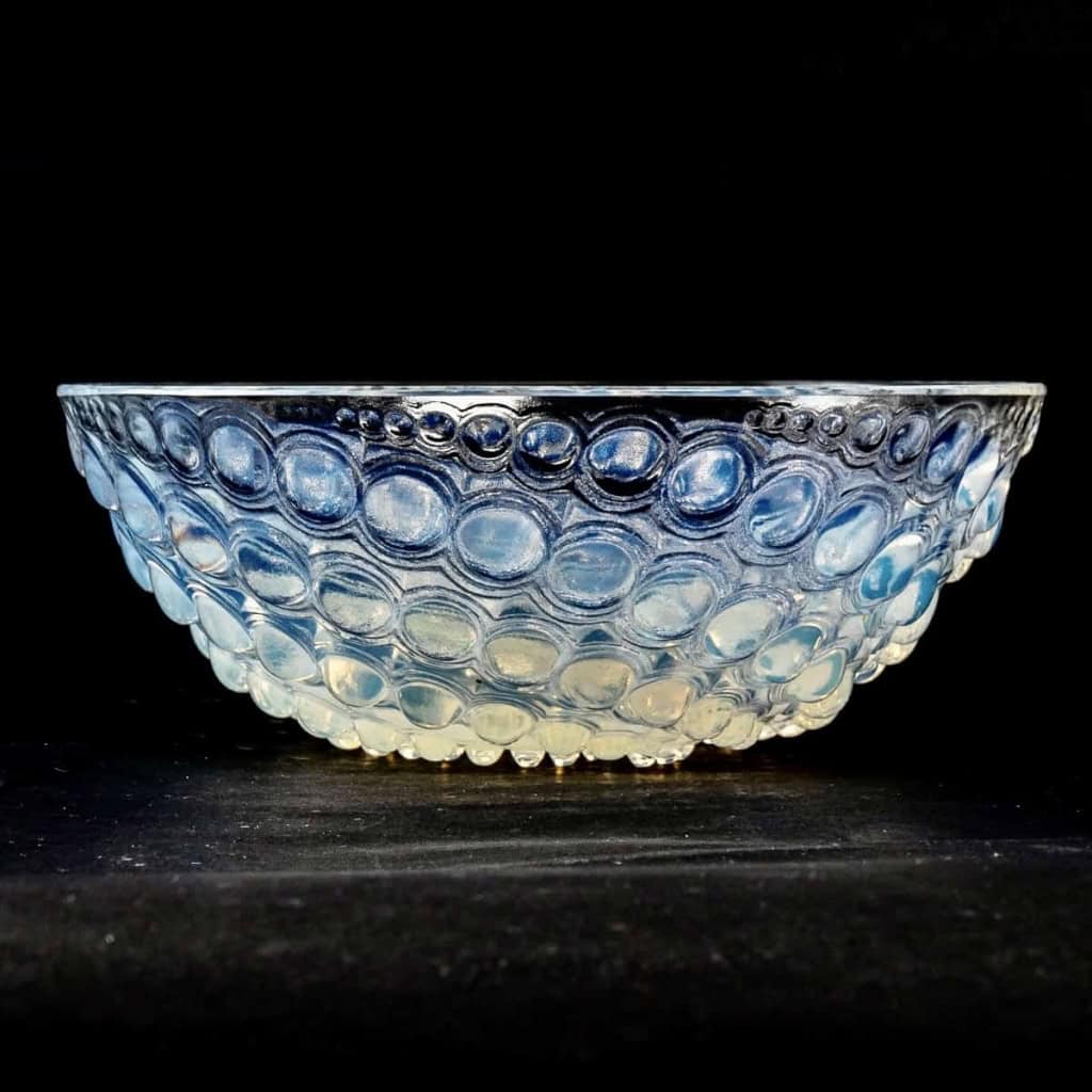 Coupe « Volutes » verre opalescent de René LALIQUE | Biron Coupe "Volutes" verre opalescent de René LALIQUE