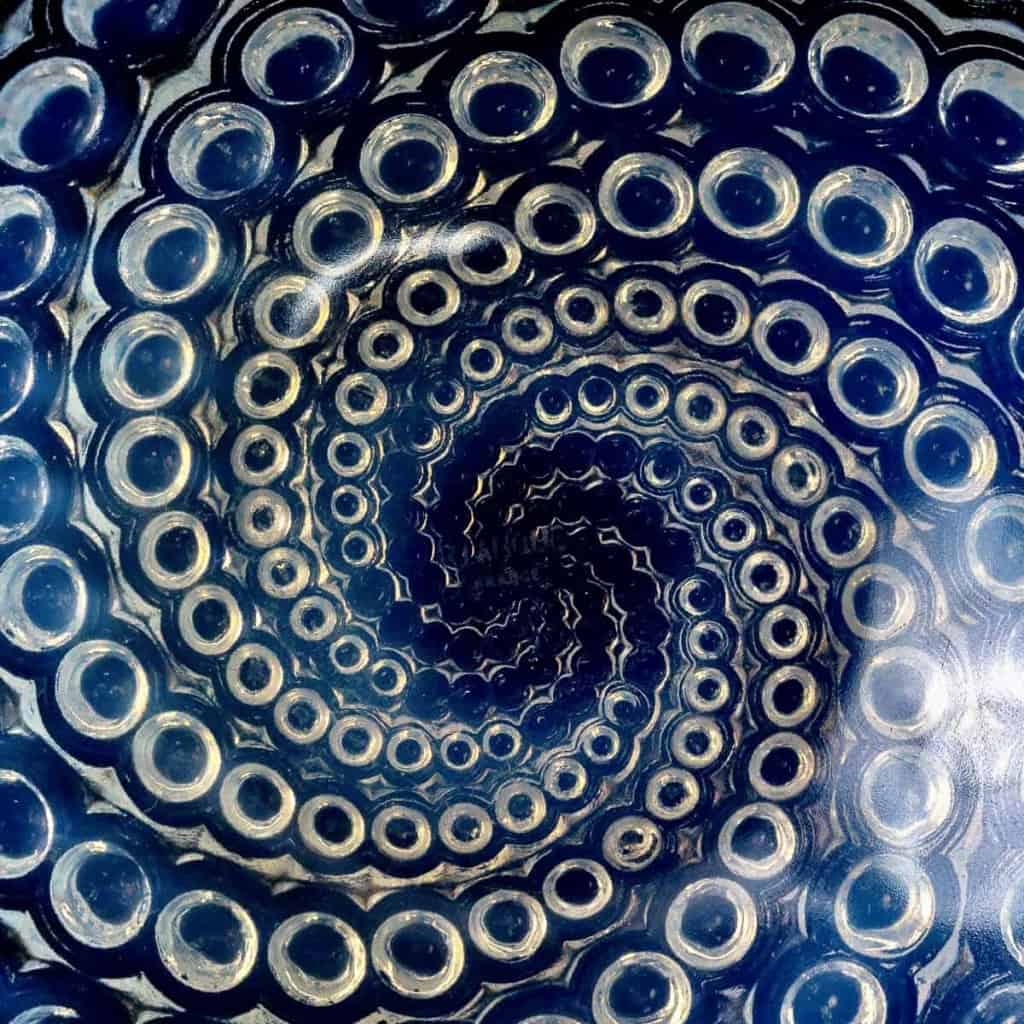 Coupe « Volutes » verre opalescent de René LALIQUE | Biron Coupe "Volutes" verre opalescent de René LALIQUE
