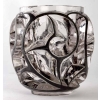 Vase « Tourbillons » verre blanc émaillé noir d’origine de René LALIQUE | Biron Vase "Tourbillons" verre blanc émaillé noir d'origine de René LALIQUE