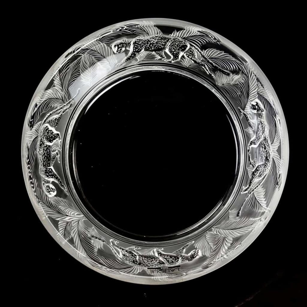 Coupe « Jungle » cristal incolore – neuve avec étiquette – de LALIQUE FRANCE | Biron Coupe "Jungle" cristal incolore - neuve avec étiquette - de LALIQUE FRANCE