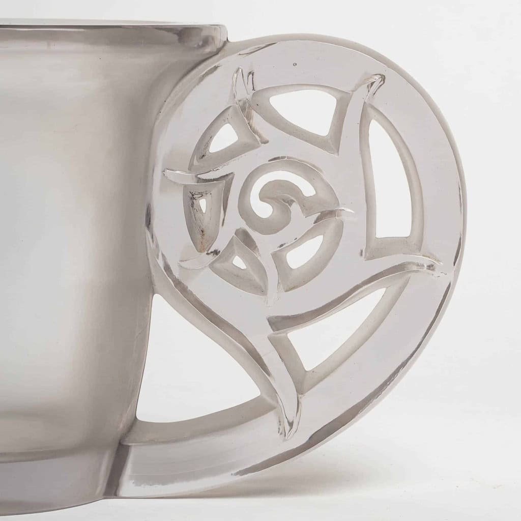 Vase « Pierrefonds » verre blanc satiné à l’acide de René LALIQUE | Biron Vase "Pierrefonds" verre blanc satiné à l'acide de René LALIQUE