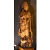 Sculpture chinoise représentant une divinité tenant un scèptre à la main, XIXème | Biron ||||