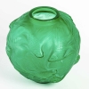 Vase « Formose » verre vert émeraude patiné blanc de René LALIQUE | Biron Vase "Formose" verre vert émeraude patiné blanc de René LALIQUE