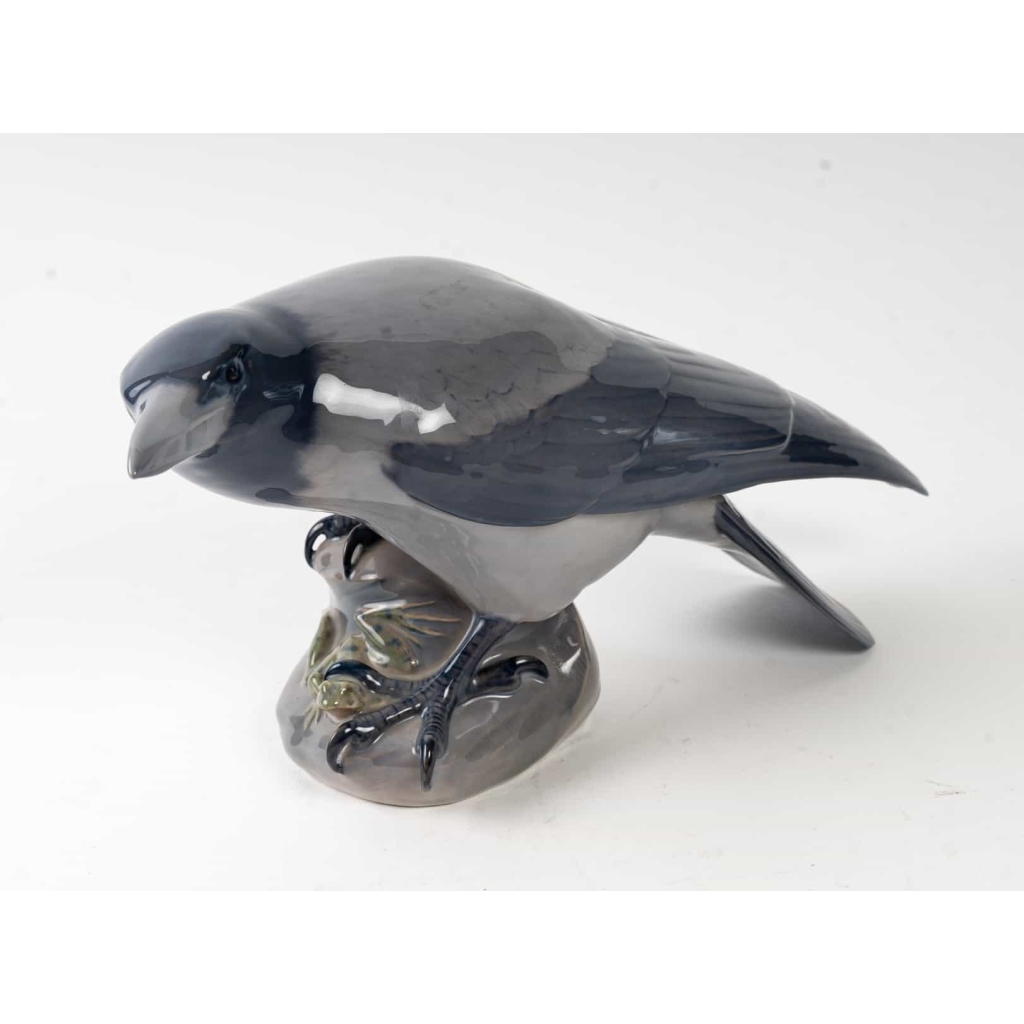 Corbeau et grenouille en porcelaine par royal Copenhague | Biron Corbeau et grenouille en porcelaine par royal Copenhague