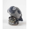 Corbeau et grenouille en porcelaine par royal Copenhague | Biron Corbeau et grenouille en porcelaine par royal Copenhague