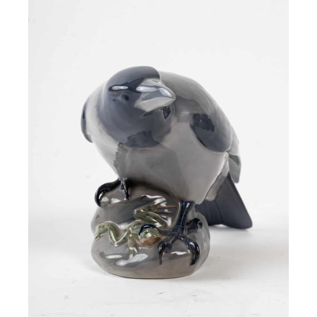 Corbeau et grenouille en porcelaine par royal Copenhague | Biron Corbeau et grenouille en porcelaine par royal Copenhague