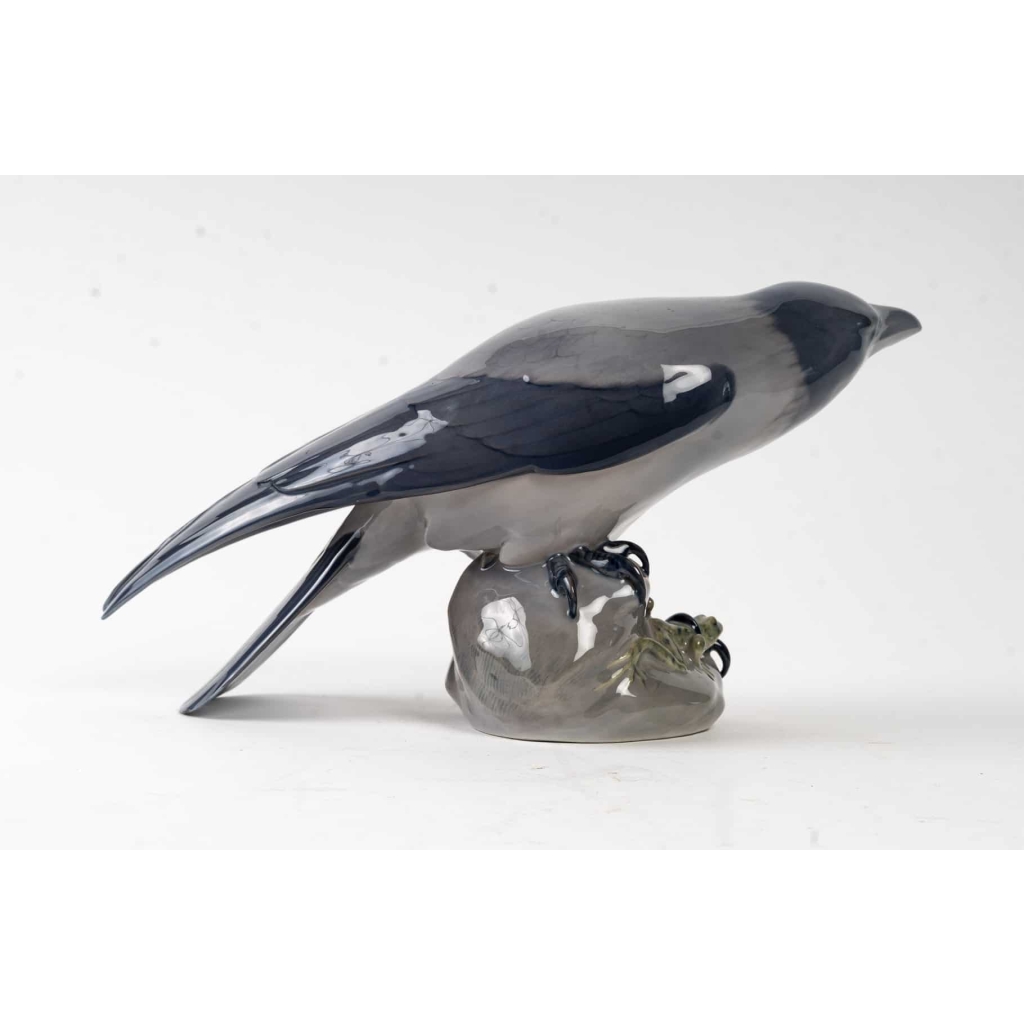 Corbeau et grenouille en porcelaine par royal Copenhague | Biron Corbeau et grenouille en porcelaine par royal Copenhague