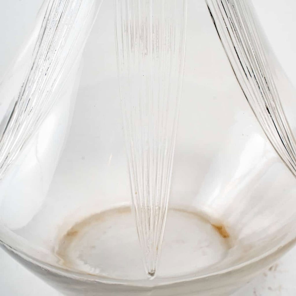 Carafe « Sélestat » verre blanc et verre noir de René LALIQUE | Biron Carafe "Sélestat" verre blanc et verre noir de René LALIQUE