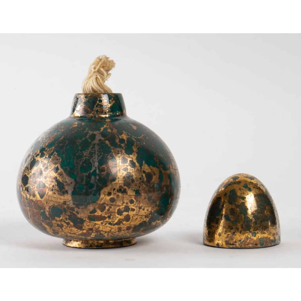 Brûle parfum en porcelaine dorée et verte, art déco, 1930 | Biron Brûle parfum en porcelaine dorée et verte, art déco, 1930